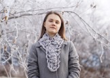 elegant-rose-long-scarf-snowfall-gray-hand-warmers17