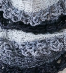 elegant-lace-scarf-fingerling-graphite4
